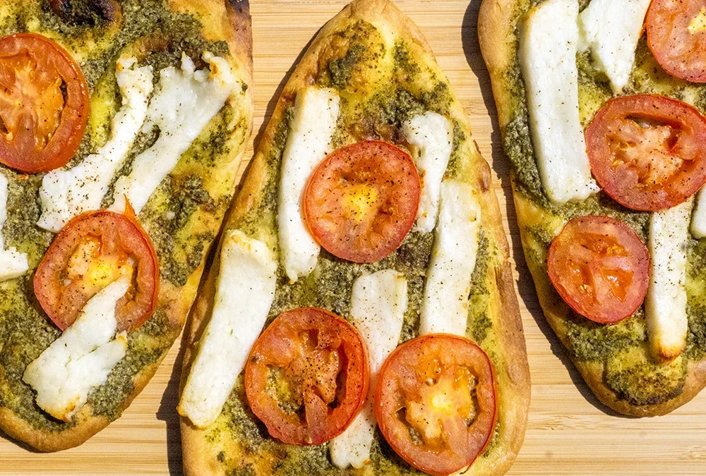 Pesto Tomato & Cheese Flatbread